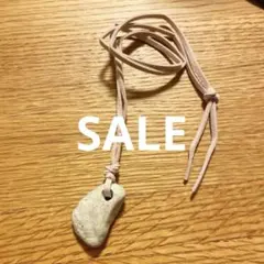 白い翡翠のネックレス　ハンドメイド