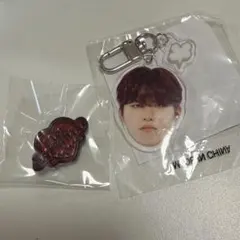 TREASURE ジョンウ 顔アクキー ピンバッジ