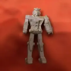 1980年代に流行した『機動戦士ガンダム』ガン消し初代ガンダムRX-78-2）