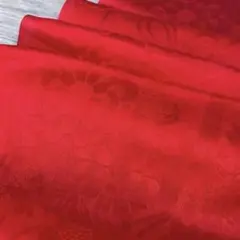 着物 ハギレ 392生地 アンティーク はぎれ 古布　和布　古裂　絹　赤　布地