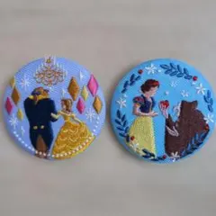 ディズニー 刺繍缶バッジ　美女と野獣　白雪姫