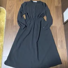 黒のロングドレス 長袖 ゴム入りウエスト チャイナ風