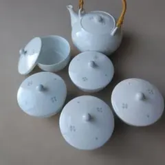 白地花模様（ホタル)急須と茶碗セット