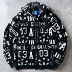 アディダス オリジナルスのロゴ総柄ボアパーカー