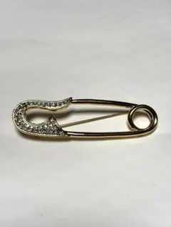 ブローチ　クリップ型　金色