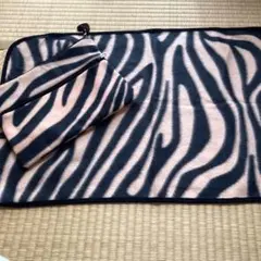 JILL STUART ゼブラ柄ブランケット ポーチ付き