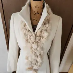 【値下げ】【新品未使用】ラビットファー　 ポンポン付き クリーム色