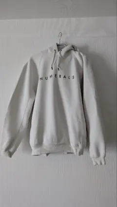 NUMERALS パーカー ホワイト