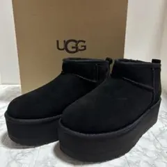 CLASSIC ULTRA MINI PLATFORM 厚底ムートンブーツ　黒