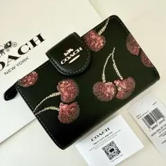 COACH コーチ　折り財布　ブラック　チェリーさくらんぼ柄　黒色　二つ折り財布