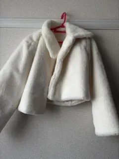 ホワイトファーショートジャケット