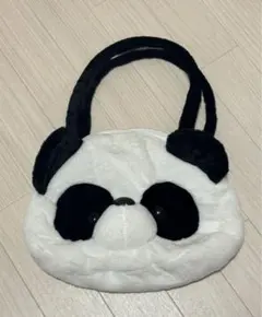 パンダデザインのファーバッグ