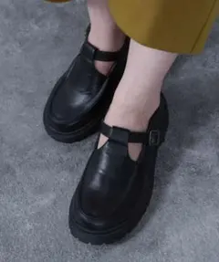 【美品】BEAMS HEART Tストラップ付　モカシンのサムネイル