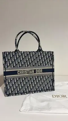 美品 ブックトート ミディアム ネイビー