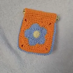 手編み　モチーフ編み　バネ口ポーチ