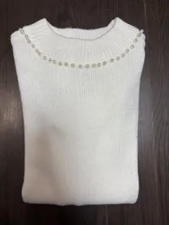ホワイト パールビーズ装飾 長袖ニットセーター