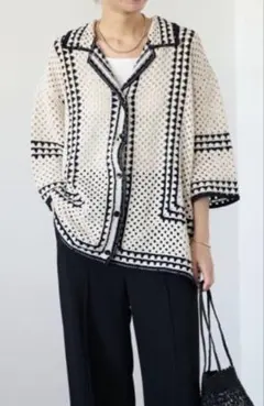 relumeホワイトとブラックのストライプ五分袖カーディガン