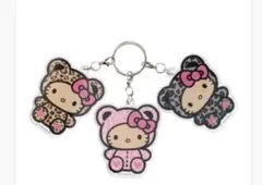 Hello Kitty アクリルキーホルダー 3連 ヒョウ柄　クマキティ