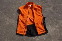 Nike フリースベスト オレンジ/黒
