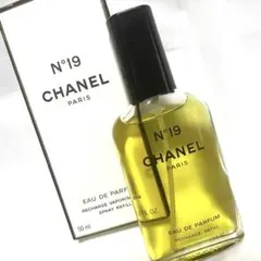 残量多 CHANEL N°19 オードパルファム 50ml リフィル ケース付 - メルカリ