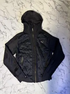 PUMA ブラック ジップアップパーカー S