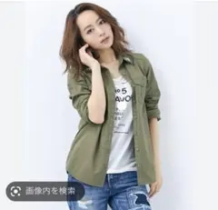 イング　ビジュー　シャツ　カーキ　大人　オシャレコーデ　デニム