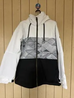 QUIKSILVER スノボ ウェア Mサイズ 2024年 クイックシルバー 白 - メルカリ