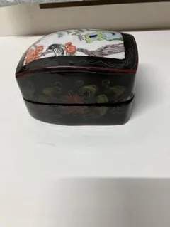 レトロ　アンティーク　モノ入れ 花と鳥の絵柄