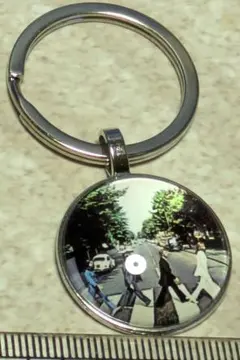 2025年最新】ビートルズキーホルダーの人気アイテム - メルカリ