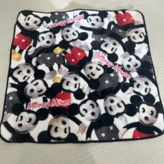 新品未使用　ディズニー　ミッキーマウス　ハンドタオル　約25㎝×25㎝
