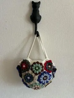 手編み　カラフルモチーフ　ミニグラニーバッグ