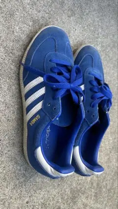 アディダス　サンバ