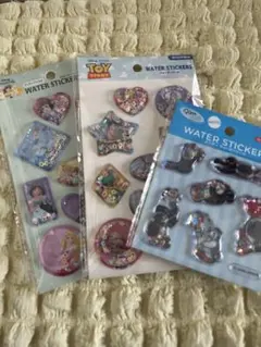 セリア　ウォーターシール3セット　トイストーリー　ディズニープリンセス　ピングー