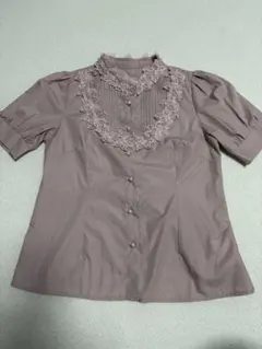 tocco closetフラワーレース装飾 半袖ブラウス くすみピンクMサイズのサムネイル