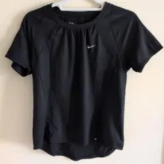 Nike ブラック フトレーニング、ランニング用トップスL