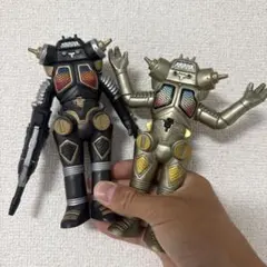 ブルマァク 怪獣シリーズ キングジョー グリーン 肌色成型色・緑くるみ
