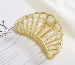 人気のシェルデザイン✴︎ ヘアクリップ ゴールド バレッタ 貝殻 ヘアアレンジ