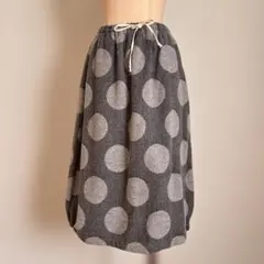 水玉 ひざ丈スカート