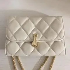 キルティングレザースクエアショルダーバッグ