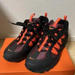 Nike ブラック/オレンジ スニーカー　エアマフラ