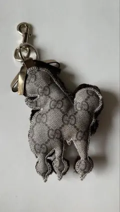 GUCCIバックチャームモチーフGGプードル