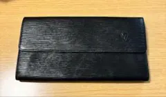 LOUIS VUITTON（ルイ・ヴィトン）／エピ レザーの長財布（ブラック）