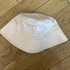 アディダス adidas ハット帽子 バケットハット 帽子 ピンクのサムネイル