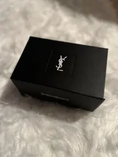 Yves Saint Laurent ギフトボックス 黒