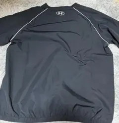 Under Armour 黒 Vネック長袖ジャケット