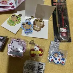 ハローキティ　ガチャなどまとめて　日焼け　キーホルダー　めじるしアクセサリー