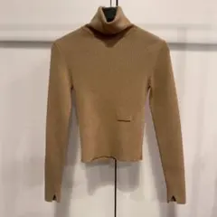 PATOU ベージュ タートルネックニット