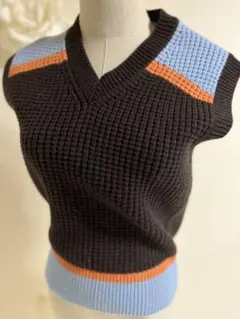 最終セ一ル♪マルニ＆ユニクロのリブ編みVネックボ一ダ一ニット ベスト