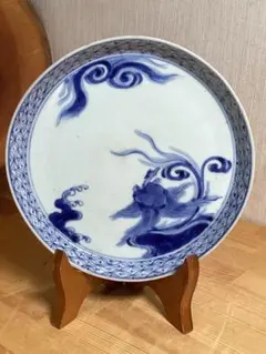 後期鍋島　染付松竹梅大皿　江戸期　三方兜唐花文　高台櫛目文　34cm　蒐集家旧蔵 後期鍋島 染付松竹梅大皿 江戸期 三方兜唐花文 高台櫛目文 34cm 蒐集家
