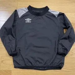 umbro 黒 長袖 ピステ ウィンドブレーカー　ラウンドネック　140 キッズ